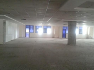 In mount road office space for rent for 2500Sqft in 1st floo