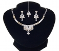 Buy your wedding jewellery from popular brand in Kartinmart